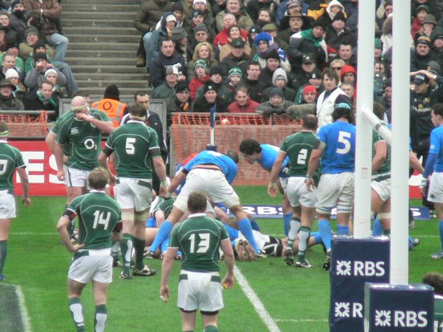 Italy try