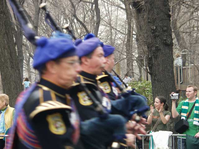 bagpipers2_001.jpg