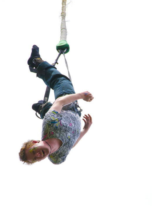 bungee_jumping_on_the_mall4.jpg