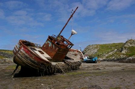 inishbofin_ship_wreck_b_.jpg