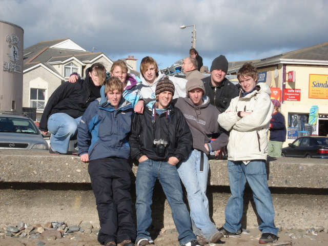 the_crew___with_peter_STILL_on_the_roof_.jpg