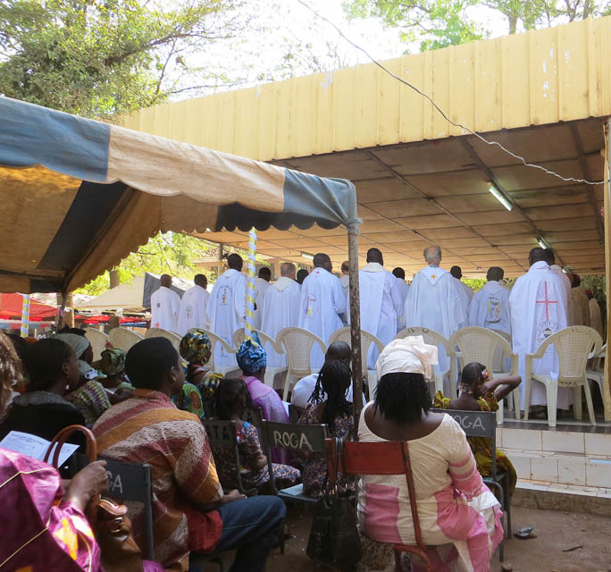 Bamako_Priests.jpg