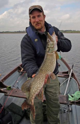 Bodo_and_90cm_pike.jpg