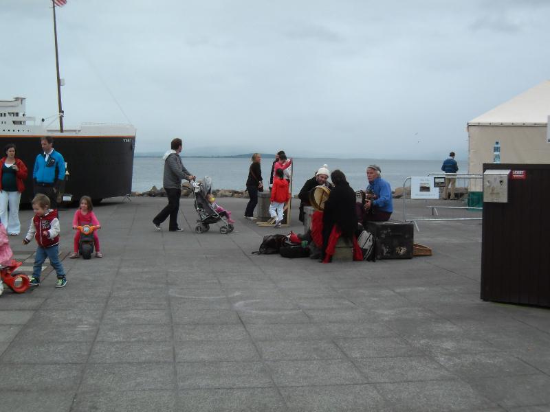 Buskers_at_Galway_Titanic_2_1.jpg