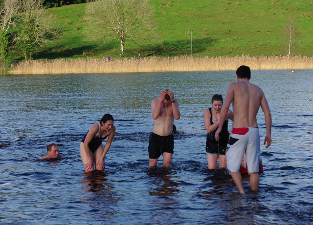 Castlebar_Christmas_Swim_2013_15.jpg