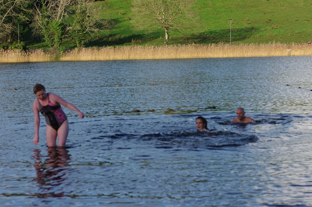 Castlebar_Christmas_Swim_2013_Costa.jpg