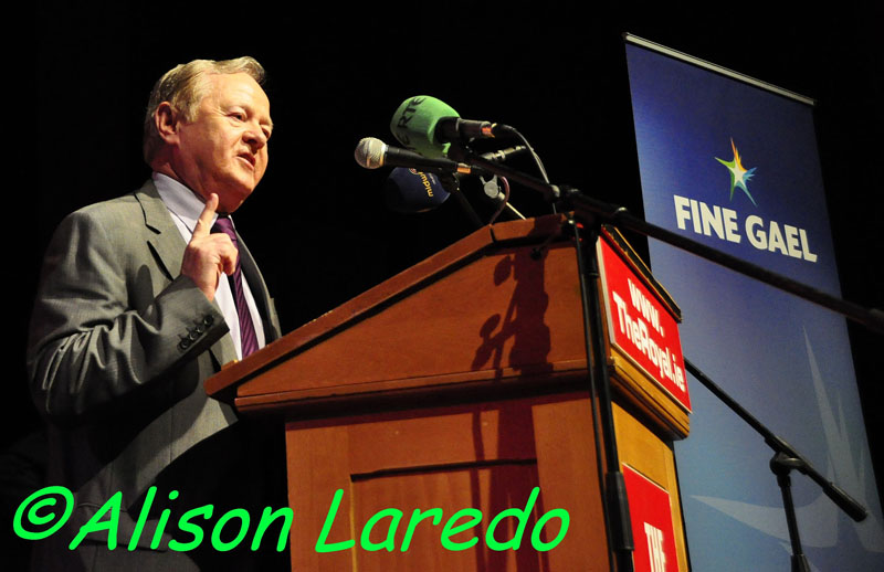 Castlebar_welcomes_Taoiseach_Enda_Kenny_by_Alison_Laredo_14.jpg