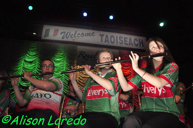 Castlebar_welcomes_Taoiseach_Enda_Kenny_by_Alison_Laredo_4.jpg