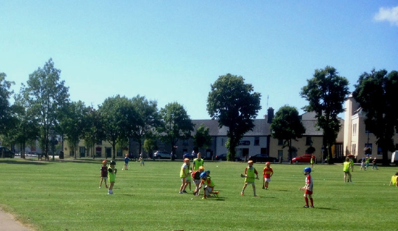 Hurling_on_the_Mall_20130719_4.jpg