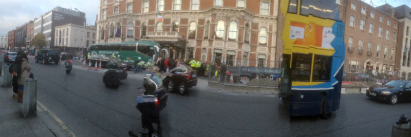 Irish_rugby_team_bus_scrum_3.jpg