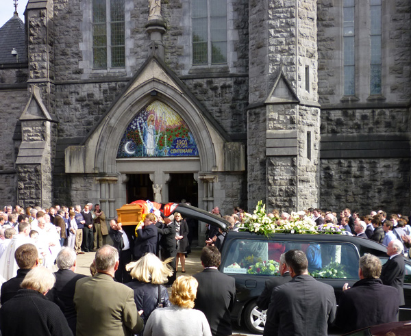 JL_Tony_McHugh_Funeral_201004183.jpg