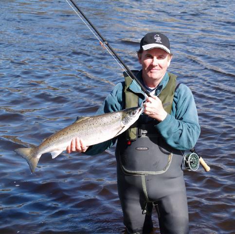 John_Howley_with_the_1st_Moy_Fishery_Salmon_for_2010_caught_on_the_Ridge_Pool.jpg