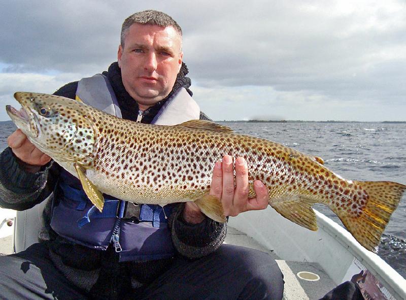 John_Paul_Breakers_12lb_3oz_trout_Corrib_May_2013a.jpg