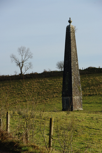 Raheens_Cenotaph_1.jpg