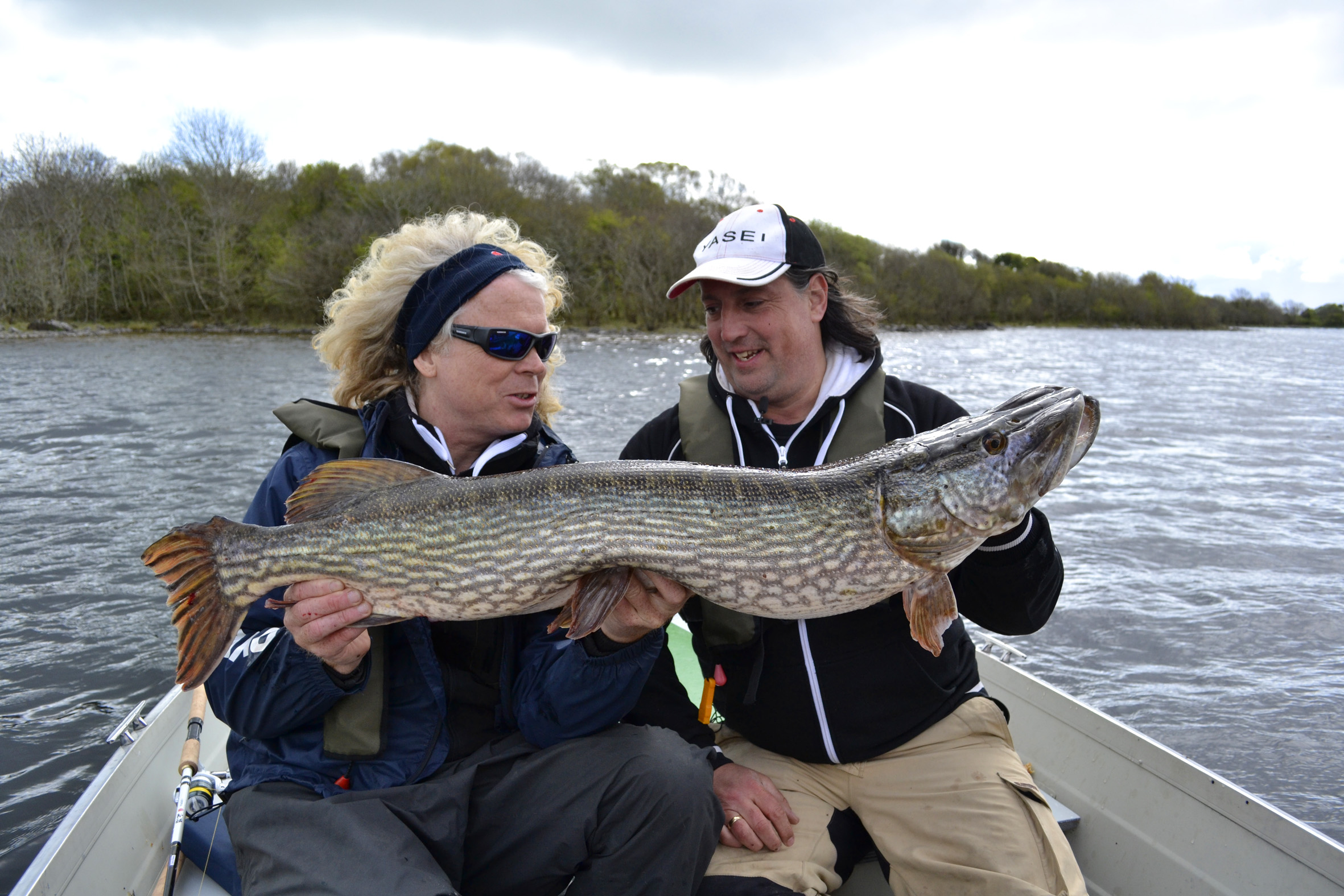 Willem_Stolk_and_Jurgen_Haese-_pike_117cm_27lb_2.jpg