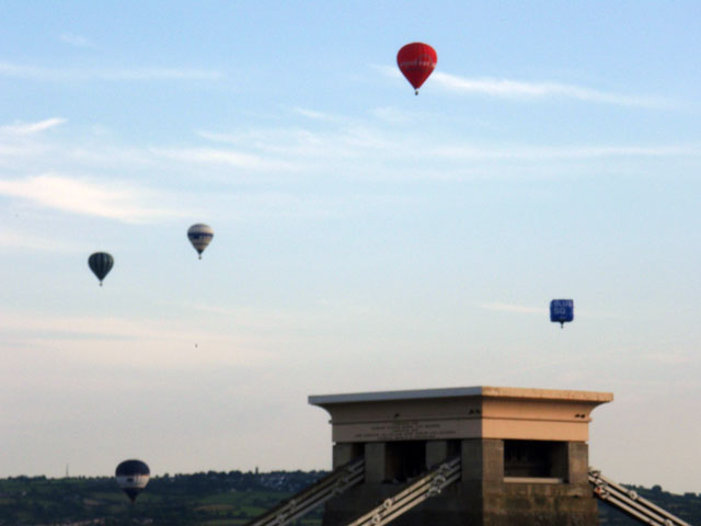 five_balloons_P8091020_1.jpg