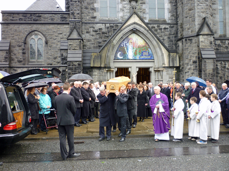 jl_Eithne_Kenny_Funeral_30085-1.jpg