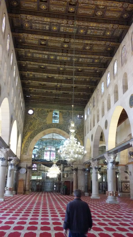 Al_Aqsa_Mosque_Interior_1.jpg