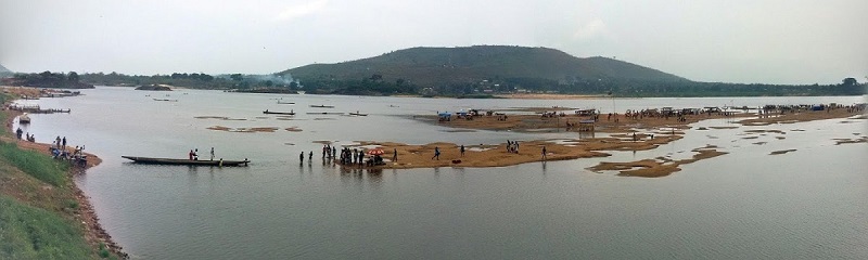 Bangui_on_the_beach_1.jpg