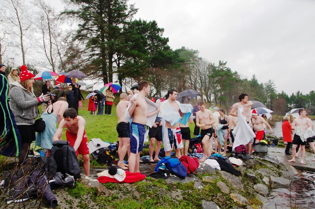 Castlebar_Christmas_Day_swim_2015_ws5_1.jpg