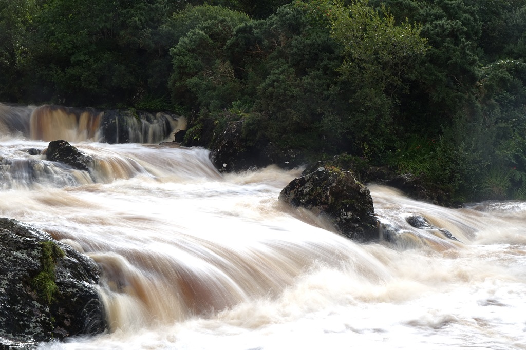 GlenCarrickFalls-1024px-DSC05975.jpg