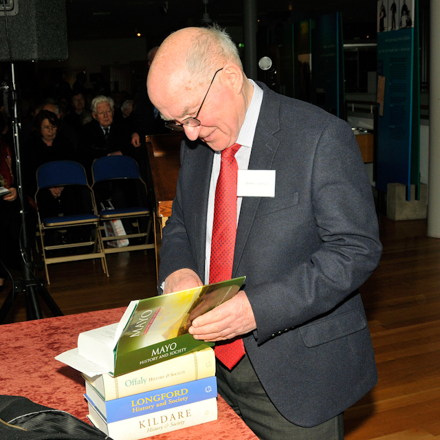 Library_book_launch_DEC_0467.jpg