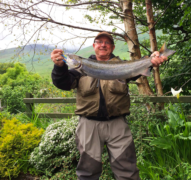 PaddyDonegan9lbsErriffSalmonJune2016.jpg