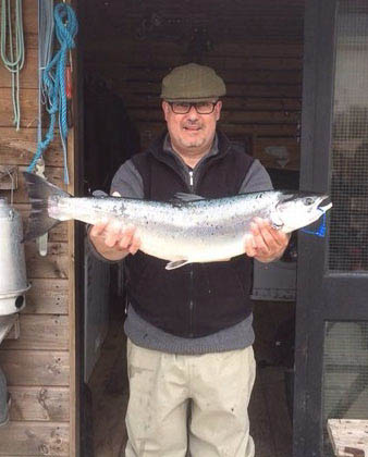 Steffen-Kuhlow-Switzerland_with_his_9_lbs_salmon_from_the_Foxford_Anglers_water.jpg