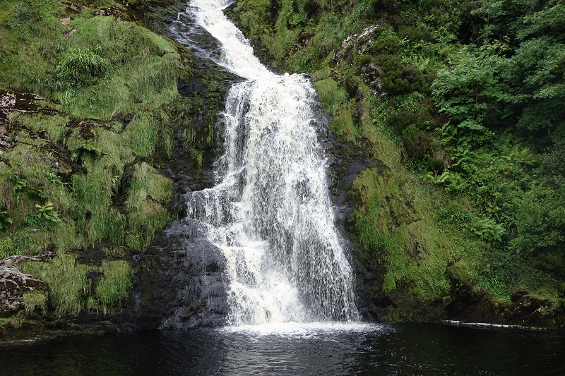 WaterfallNearMaghera-DSC05801.jpg