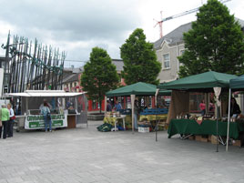 A new farmers market is now being held at Castlebar's Market Square each Friday morning. Jack Loftus has photos of last Friday's Market. Click photo for more.