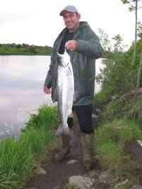 Harald Neumuller from Germany caught this fine salmon at Clongee. Click on photo for all the latest angling news.