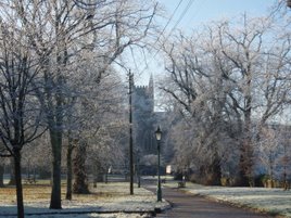 The Mall looked great yesterday - very Christmassy indeed! Click on photo for more frosty Mall Christmas Eve photos.