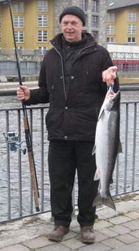 Martin Conroy caught the first salmon of 2010 on the Moy River. Click on photo for the details.