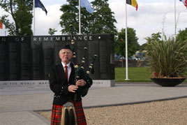 Noel Byrne has photos of Cait Scanlan, President of the Chicago Mayo Association,  at the unveiling of a commemorative plaque at the Mayo Peace Park. Click on photo for more.