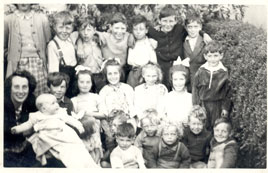 An old photo from McHale Road taken in the early 1950s. Can you identify any of these children? Make your contribution on the Castlebar Nostalgia Board.