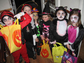 Jack Loftus has photos from last night's spooky events including lots of scary visitors at his door!