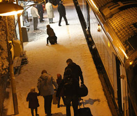 Christmas arrivals at Castlebar Train Station last Thursday evening. Click on photo for more. 