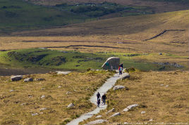 Robert Justynski has photos from Diamond Hill in the Connemara National Park. Click above to visit this beautiful spot.