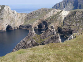 Bernard Kennedy has added some new photos from the spectacular Loop Walk at Benwee Head. Click on photo for the full gallery.