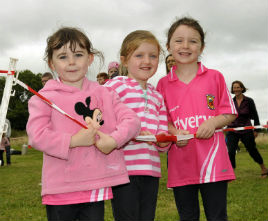 Pretty in pink - Ken Wright has a colourful gallery of shots from the Belcarra Sports Day Gathering event. Click on photo to view the full gallery.