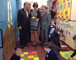 An Taoiseach, Enda Kenny TD, visited St Patrick's BNS on March 28th 2014 to present the Digital Schools of Distinction award.