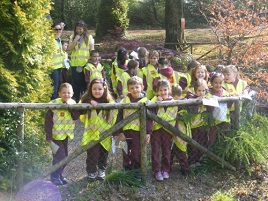 Breaffy's Senior Infants went on a spring nature trail spotting primroses, bluebells, violets and wild garlic. Click on photo to follow their trail.