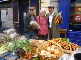 Jack Loftus has photos from last weekend's old market at Rush Street. Click on photo for more.