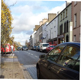 A few casual photos from the sunny streets of Castlebar this afternoon. Town is busy. click above to view.