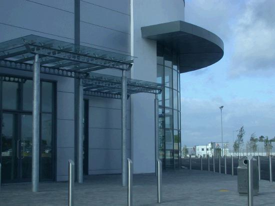 Reserved for a new showrooms