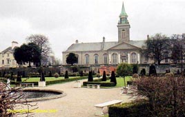 Eoin Walshe visited the Irish Museum of Modern Art and the Royal Hospital Kilmainham. Click photo for his gallery.