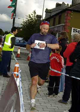 Peter Jordan getting in some practice for the New York Marathon at the Balla 13th Annual 10K Road Race 2007. Click on photo for more photos of the race from Ken Wright.