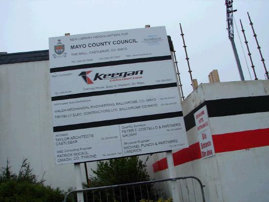 New Library Building under construction behind the existing building