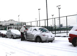 Muirsín Durcan returns with more snow photos from last Friday's big snowfall in Castlebar. Click photo for more.