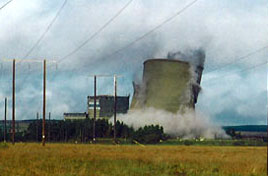 Brid Farragher captured the dying moments of the Bellacorick Cooling Tower. Click photos for the full sequence.